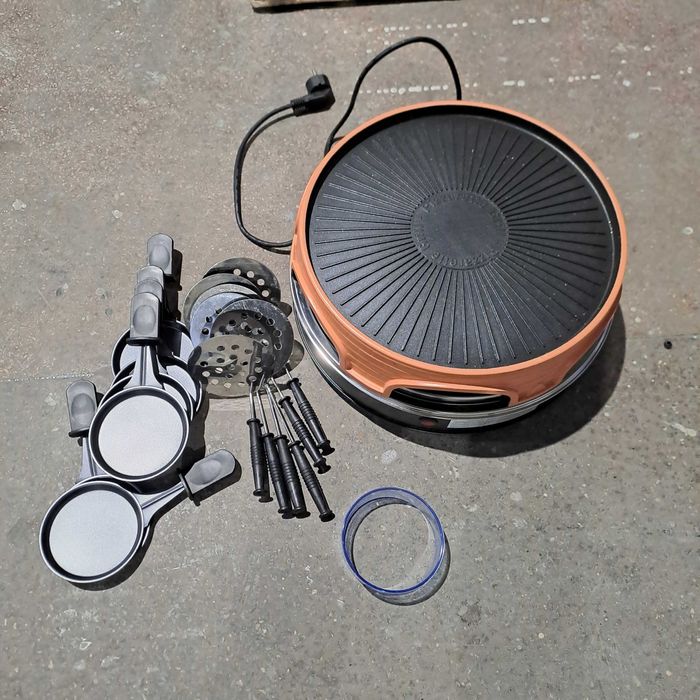 Cuptor pizza Emerio Pizzarette 3 in 1 – 6 persoane, racleta + grill