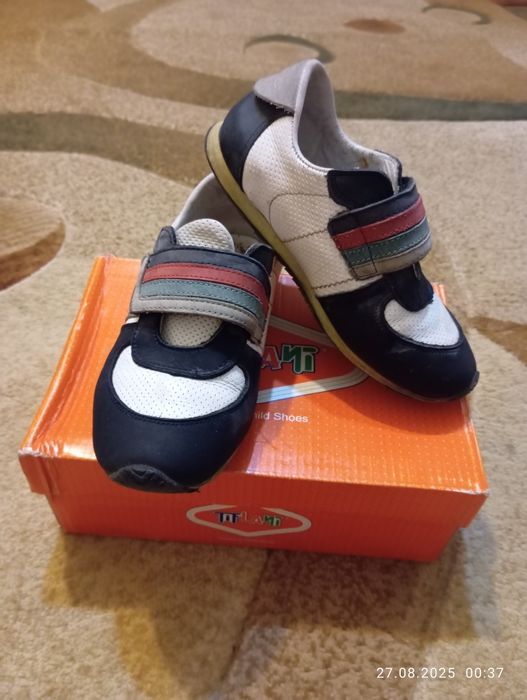 Продам детский красовки и туфли