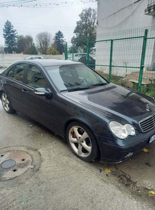 Mercedes benz c200