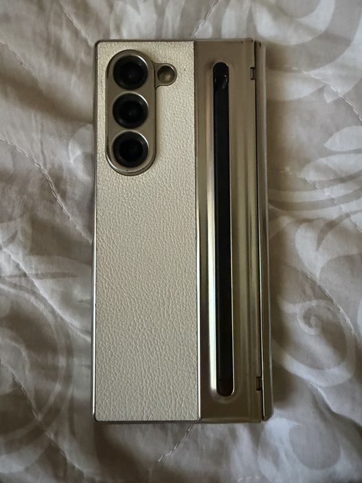 Samsung Galaxy Z Fold 6