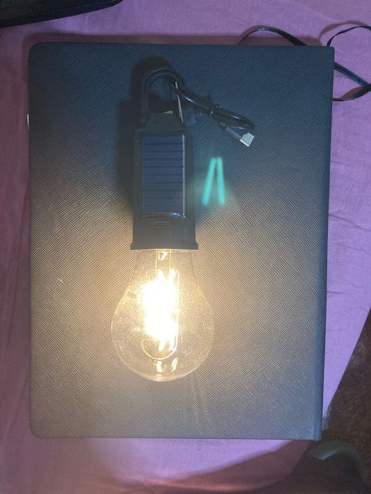 Лед лампа със слънчево и USB зареждане