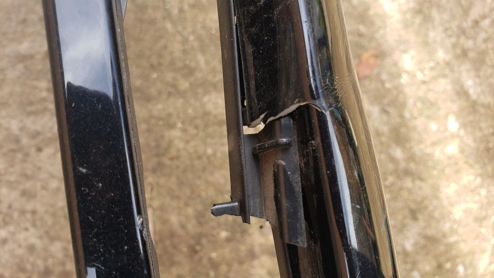 bronq/broni Audi A4  2012-16g.