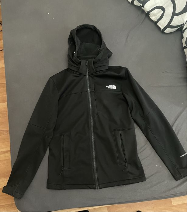 Яке/ветровка The north face