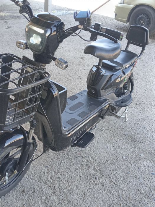 Скутер срочно продаётся,пожалуйста заберите со скидкой мы в бухаре