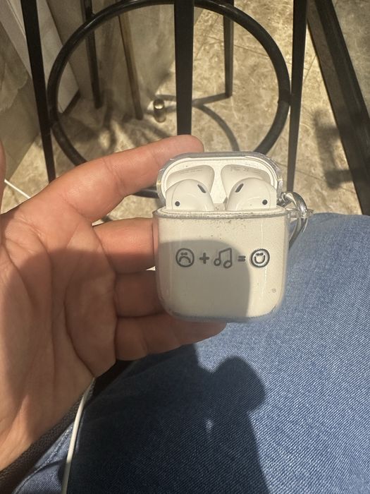 продам airpods 2