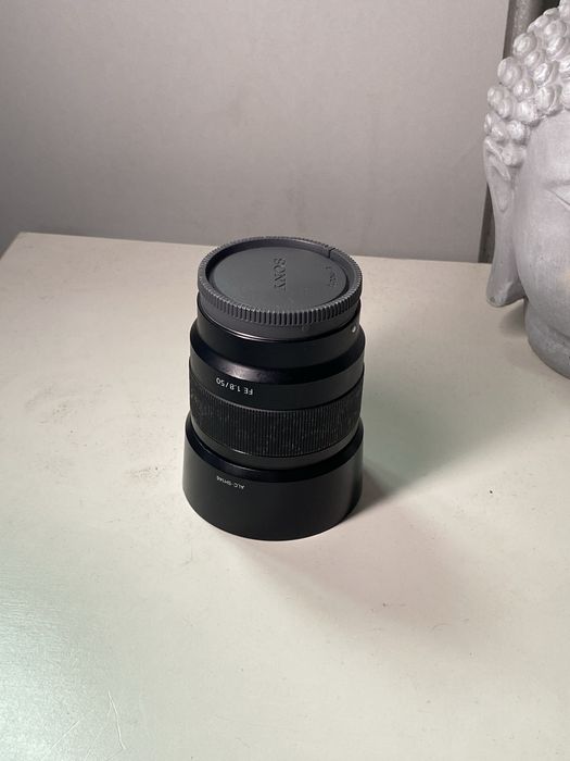 sony 50mm FE f/1.8