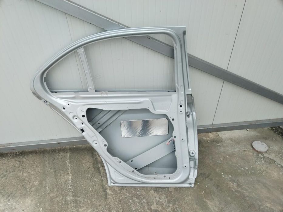 Usa stanga spate Mercedes C-Class W205, berlina, sedan, limuzina, 2014, 2015, 2016, 2017, 2018, 2019, 2020, 2021, cod origine OE A2057320110