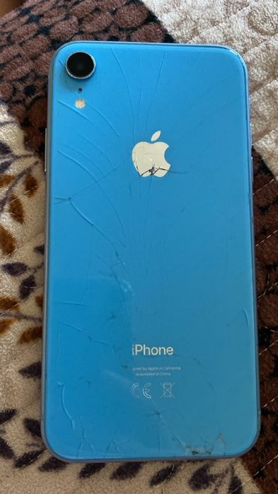 Продам Iphone xr 64