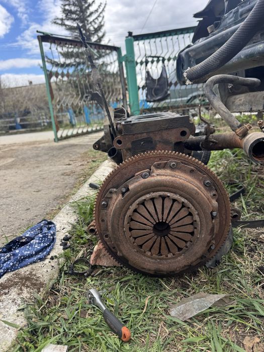 Запчасти на ВАЗ 2110 16кл