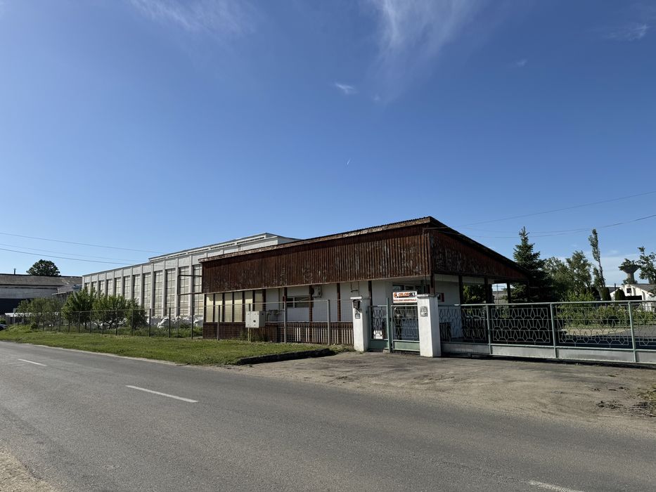 Inchiriez hala monobloc si anexa administrativa