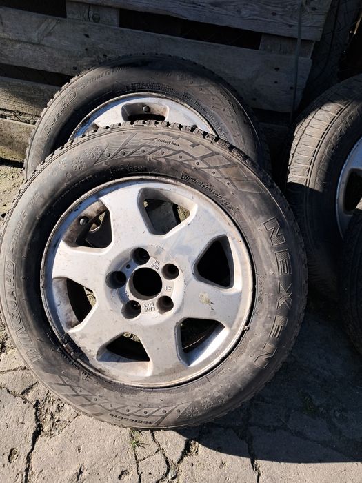 Vând genți cu anvelope opel