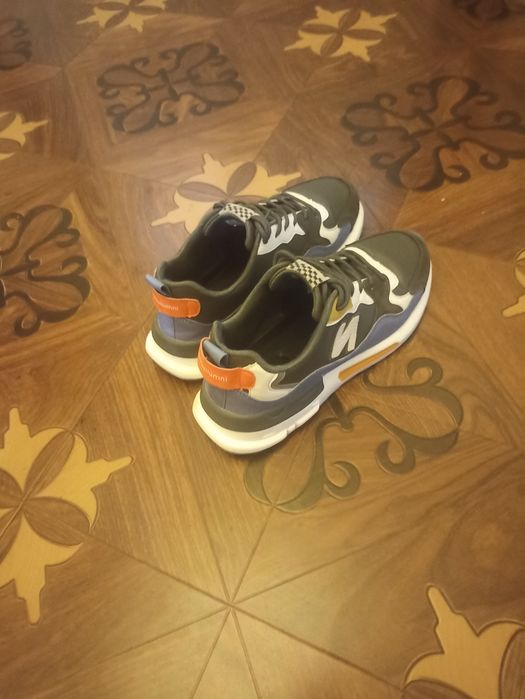 Кроссовки мужские