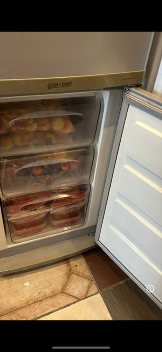 Продаю холодильник Samsung