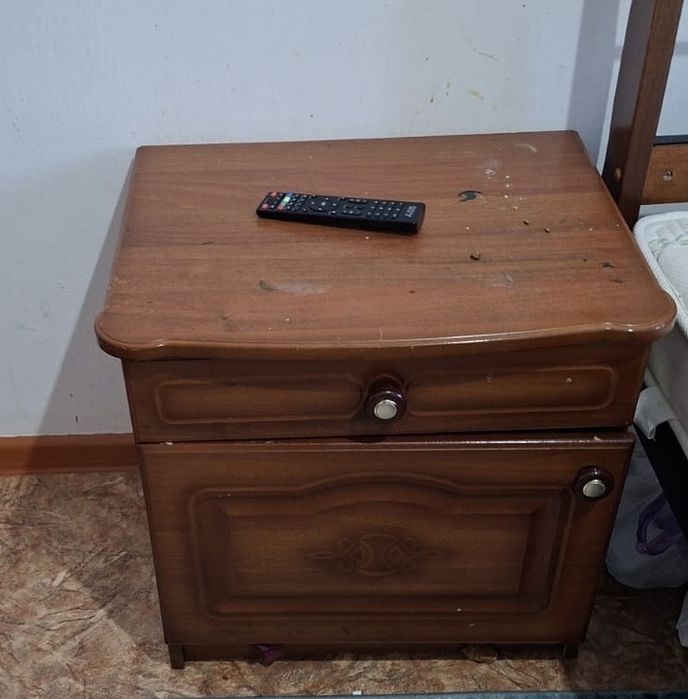 Шифоньер,комод с зеркалом,тумба