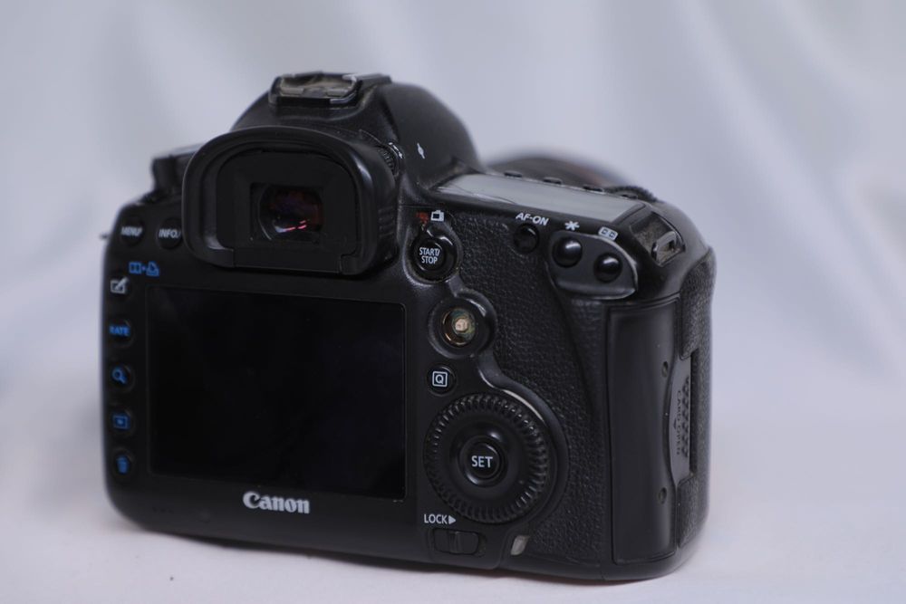 Canon Mark 3 sotiladi srochni