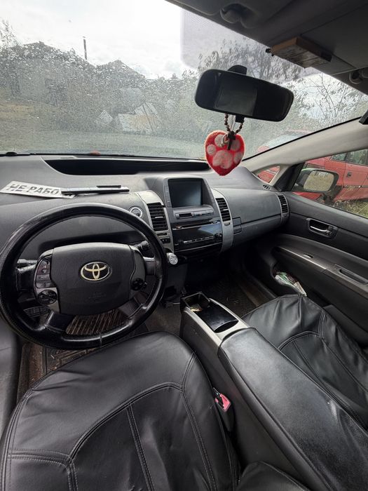 Toyota prius втора генерация