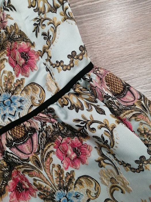 Продам коктейльные платья..