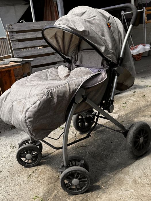 Продам детскую коляску