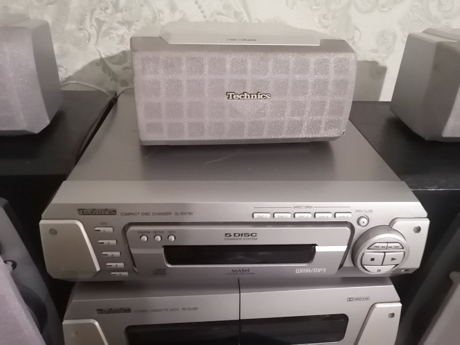 Продам музыкальный центр mp3 technics-790