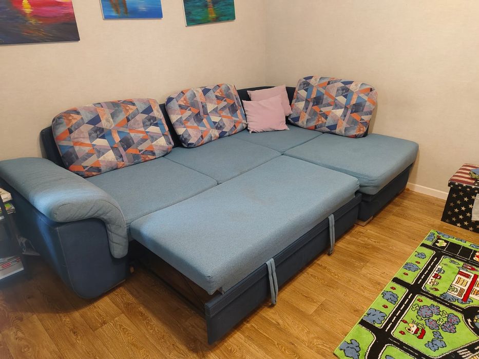 Срочно продам диван
