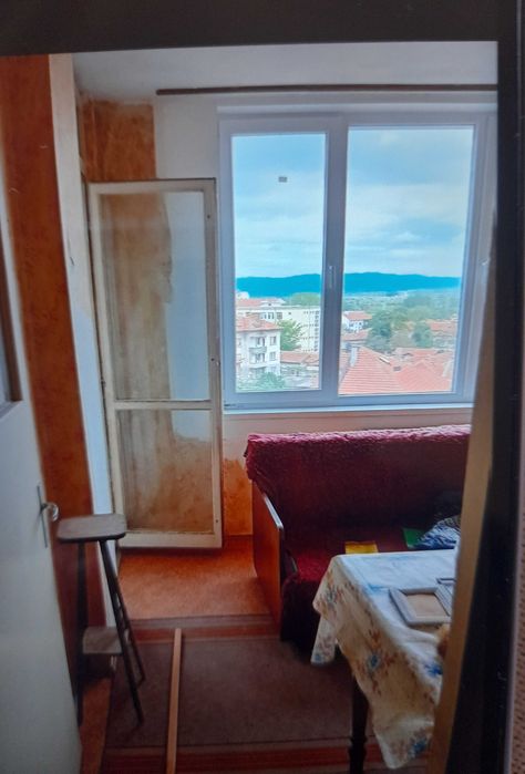 Двустаен апартамент 66кв.м в Ямбол -център