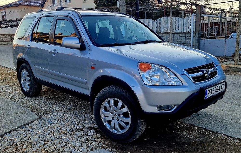 Продавам Honda CR-V