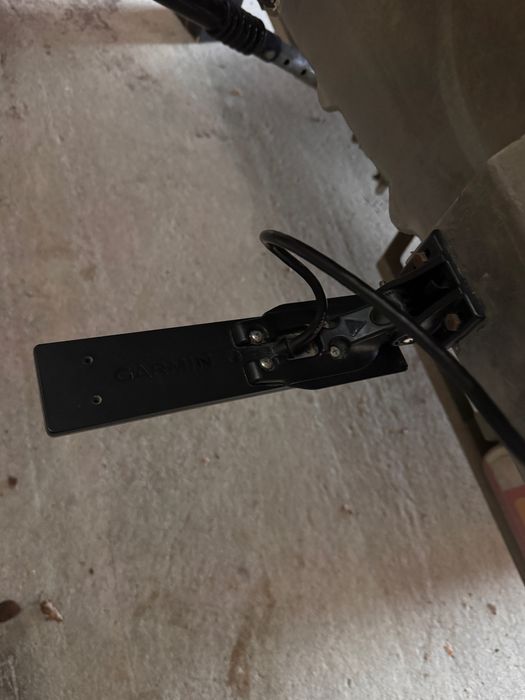 Sonar Garmin Echomap Ultra 122SV