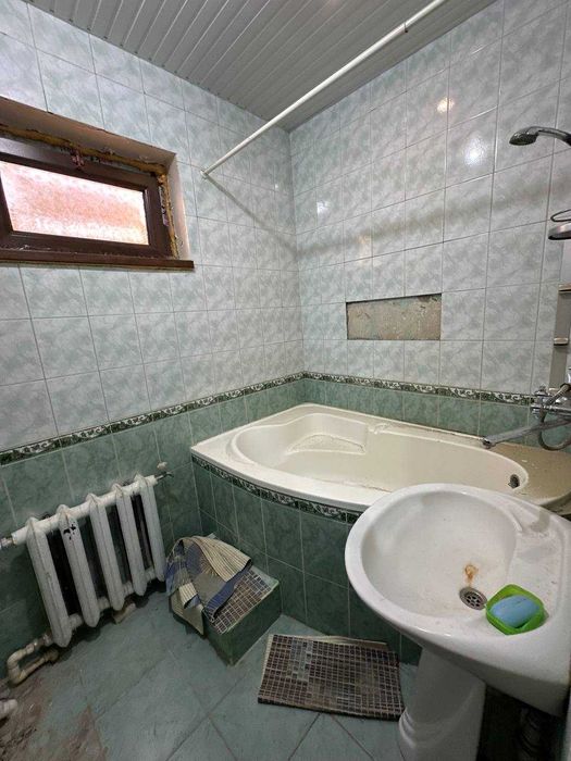 Продаётся 3х комн квартира на 4 этаже Ор-р Мелодия мезон маркет