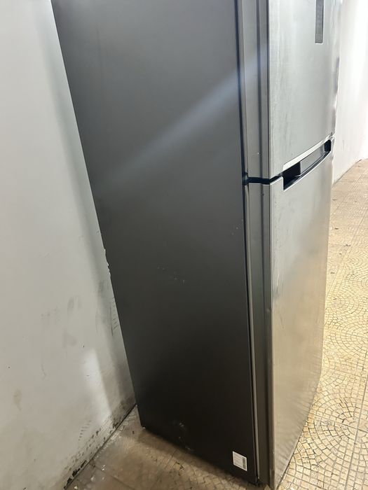 Vand frigider samsung