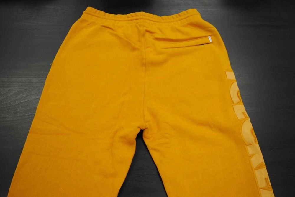 НОВО мъжко долнище ICECREAM Cone Sweatpants Jogger – цвят Buckthorn Khaki