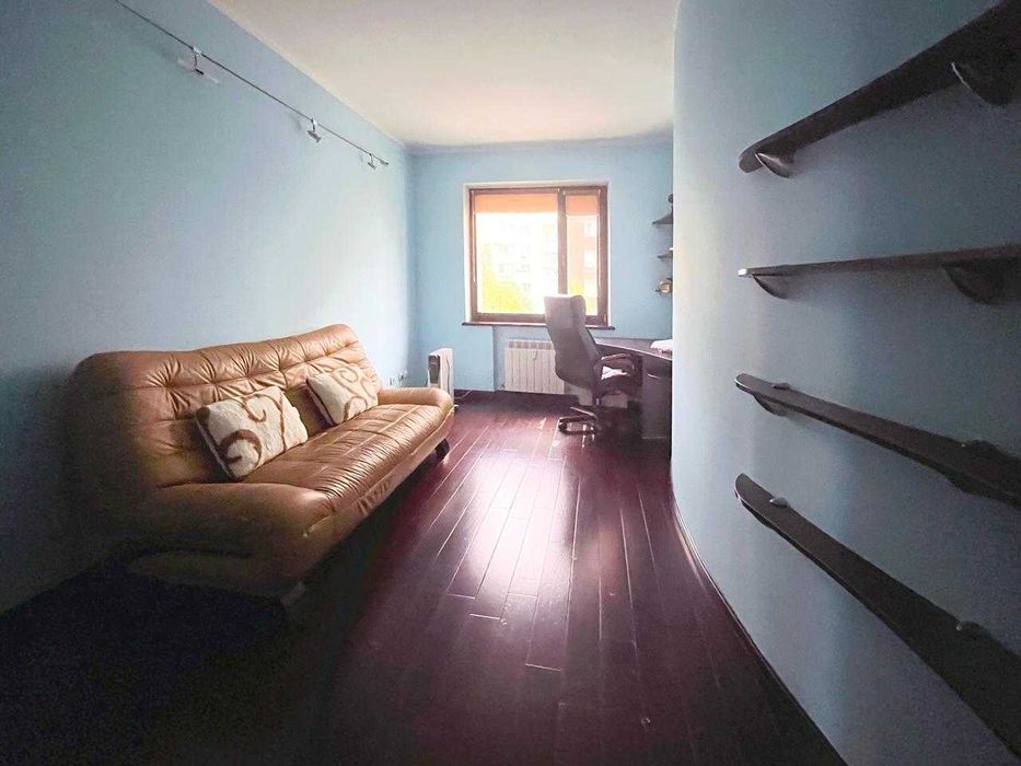 Срочно продам 4 ком квартиру