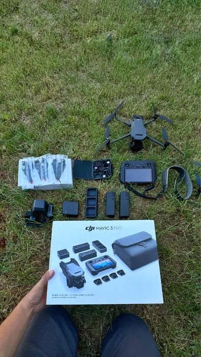 DJI Mavic 3 Pro Fly More Combo