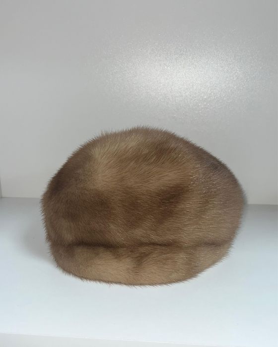 Caciula din blana naturala,impecabila