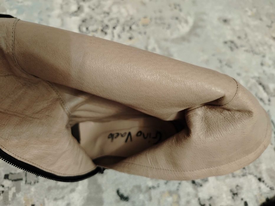 Продам кожаные сапоги