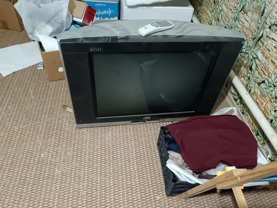 Продам телевизор