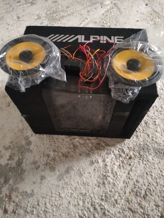 Subwoofer și amplificator auto