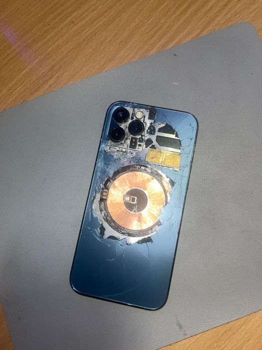 Продам Iphone 12 pro 128gb