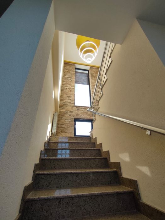 Vila inchiriat/vanzare Corbeanca pe malul lacului cu piscina incalzita