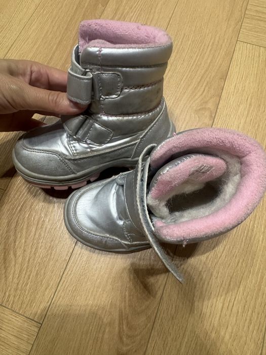 Продам зимние сапоги для девочки