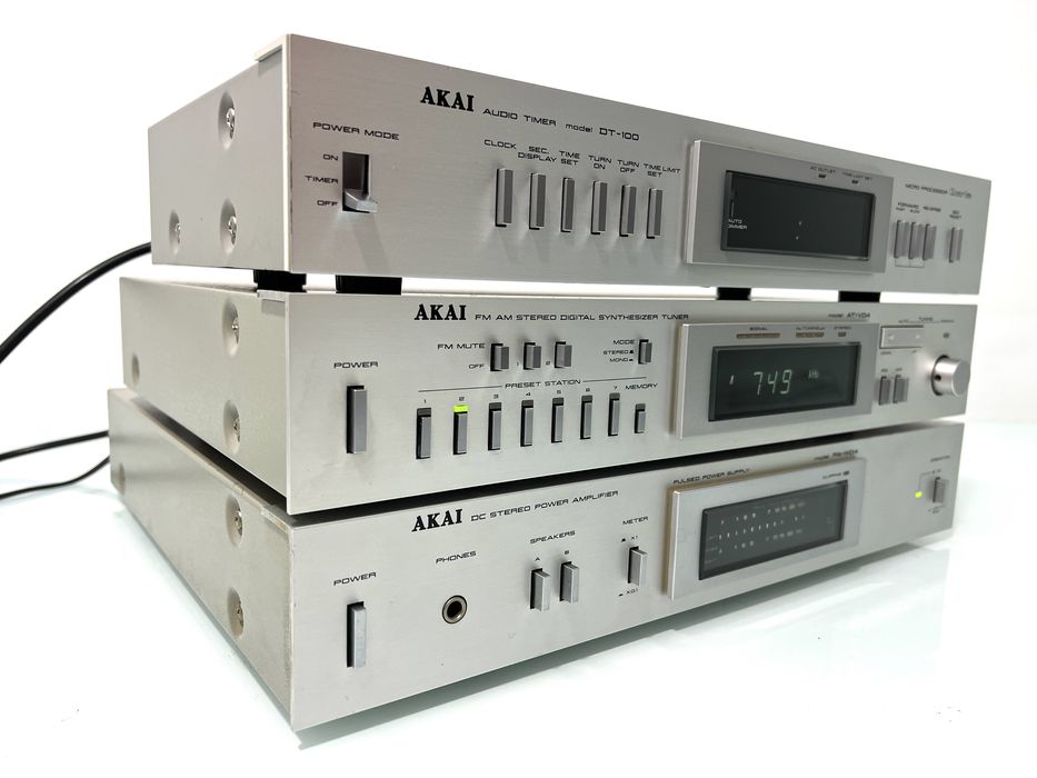 Amplificator AKAI PA-W04, Audio-Timer Akai DT-100, Tuner Akai AT-V04