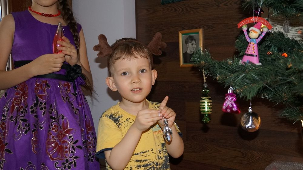 Платья для принцессы 130,140,150см.