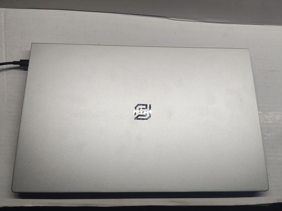 Laptop NiaKun DH01 i3-1025G1,16gb,ssd 1tb  ,că nou fara ambalaj