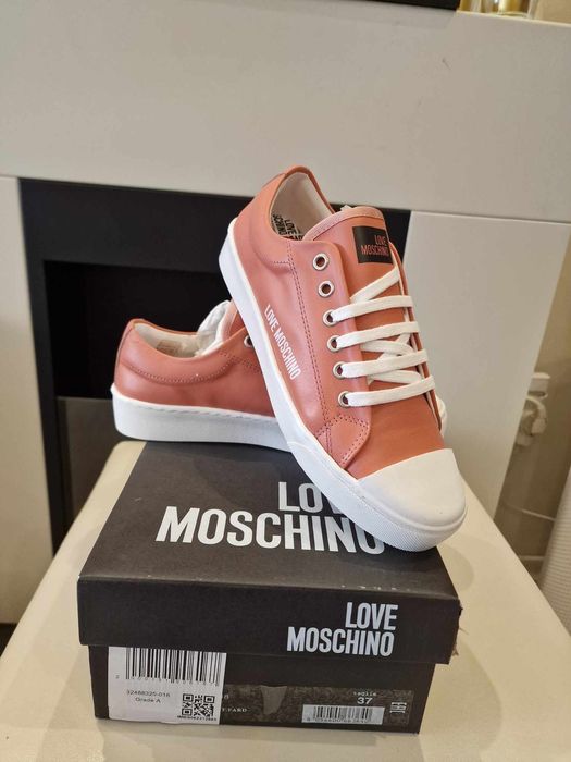 Love Moschino кецове 37,38 номер