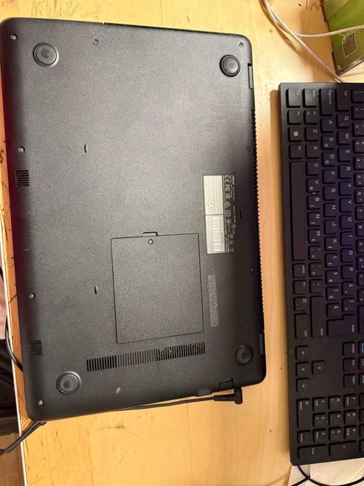 Laptop ASUS VivoBook 15 Model x542un