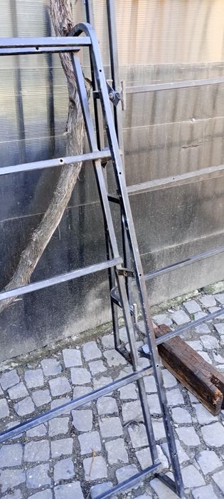 Vând portbagaj pentru microbuz din două bucăți