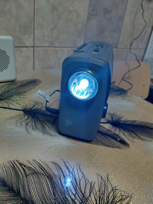 Vind radio cu dinam reincarcabil