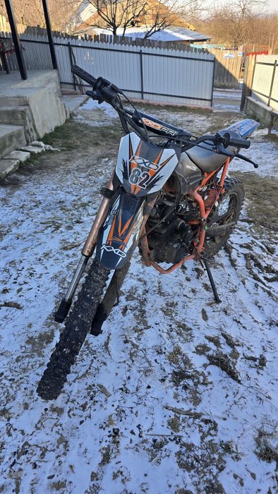 Vând cross KXD 150 cm