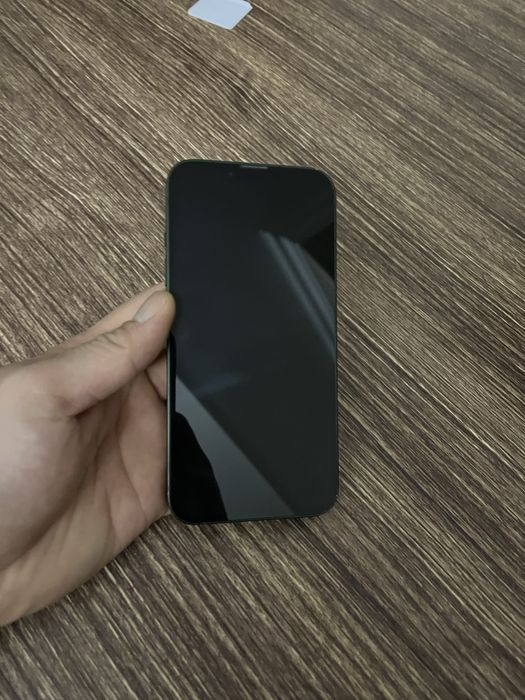 Iphone 13 зеленый в идеальном состояний
