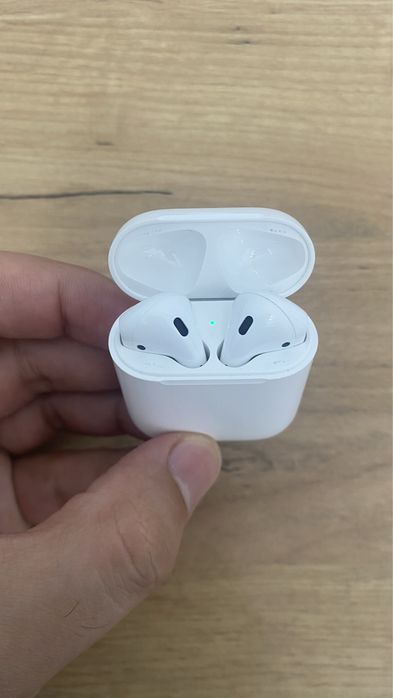 Продам оригинал Air pods 2