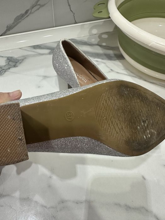 Туфли сатылады